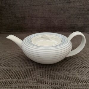 Richard Ginori Italy Blue Pinstripe White Porcelain Teapot Low Profile 10” China